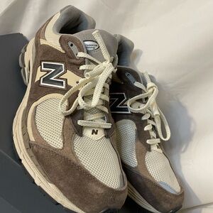 New Balance Cream and Brown Sneakers